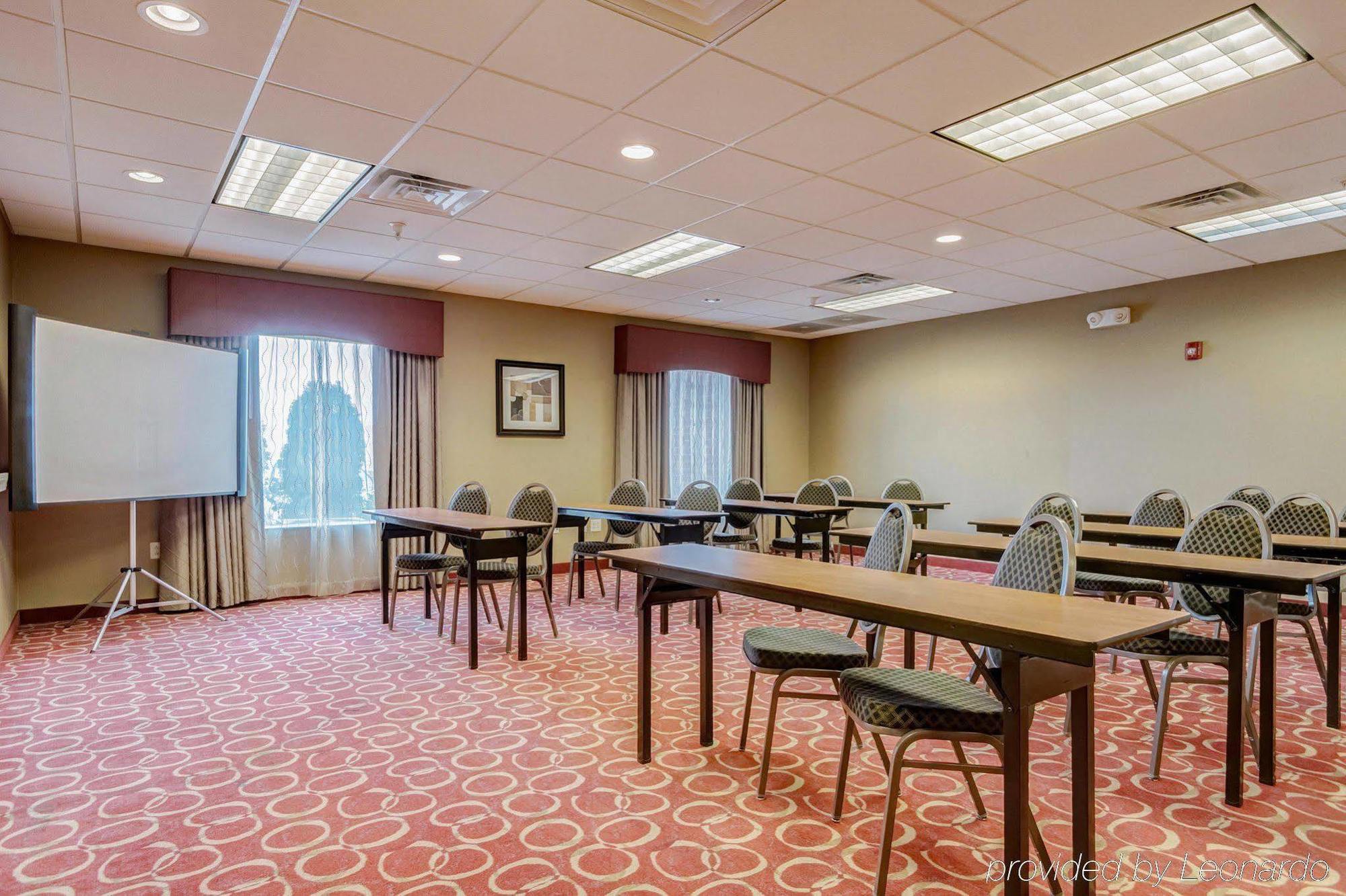 Hampton St. Louis-columbia Hotel 3*