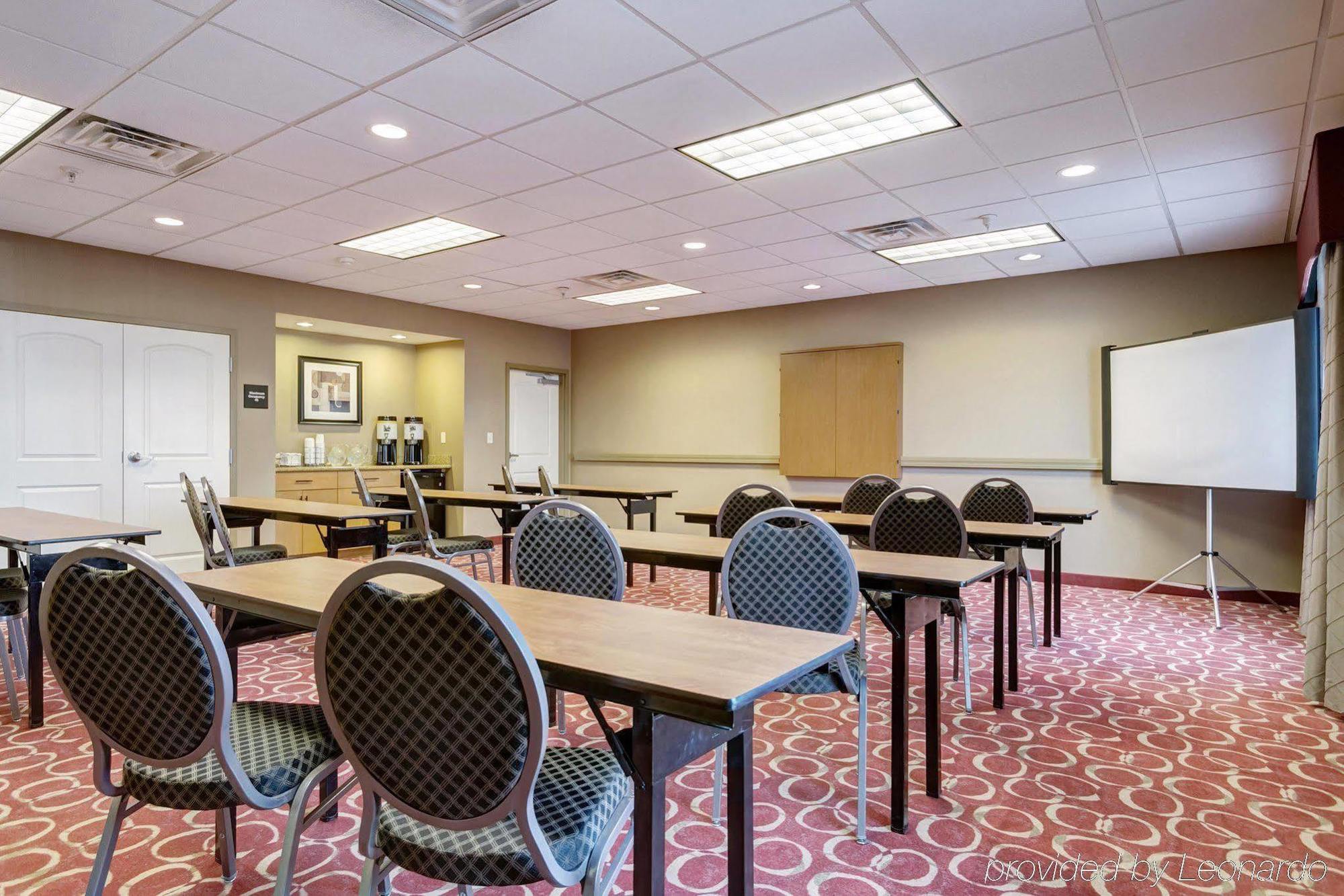 Hampton St. Louis-columbia Hotel Millstadt Junction